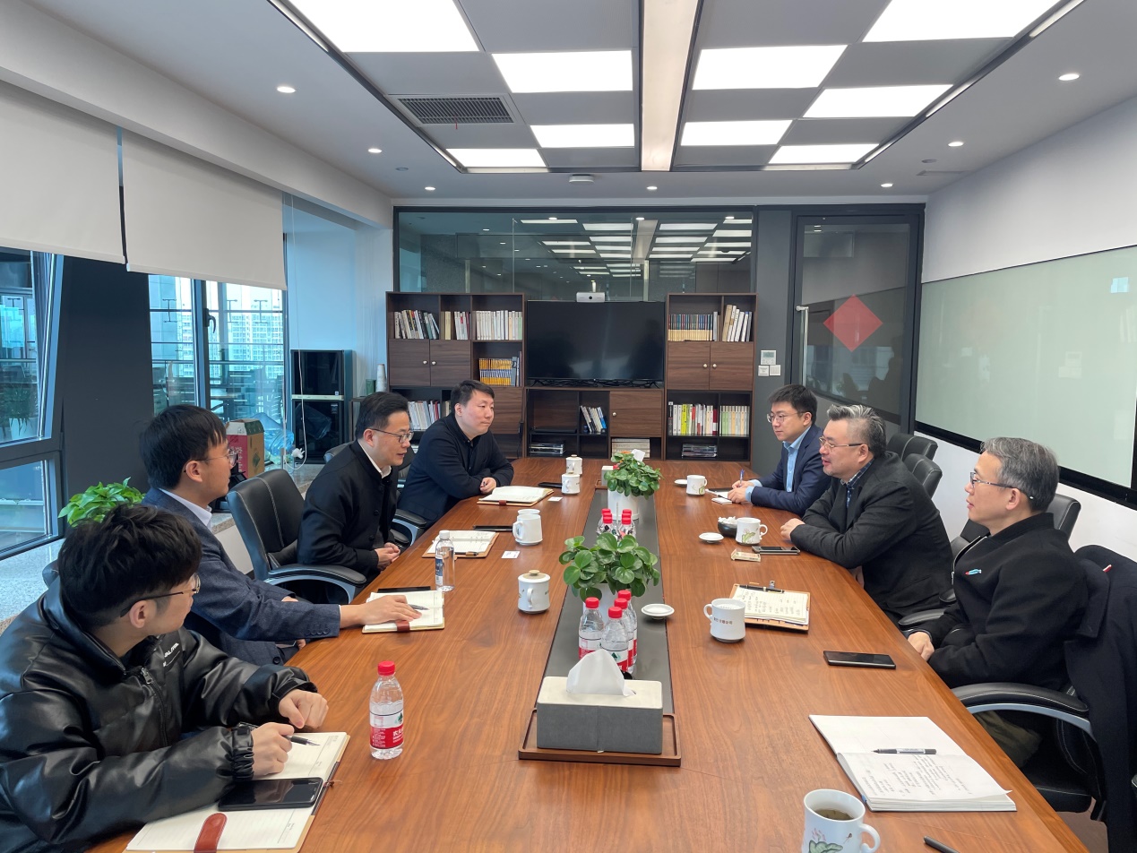 国家先进制造业产业基金来访 管理公司洽谈合作