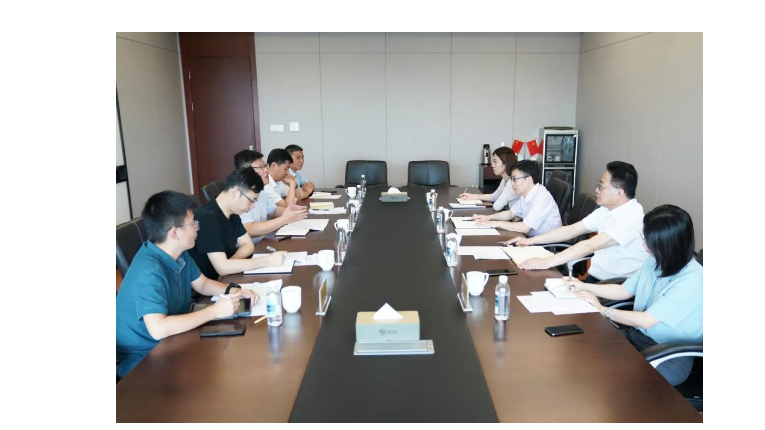 义乌市委常委、副市长杨献一行来浙江金控座谈交流